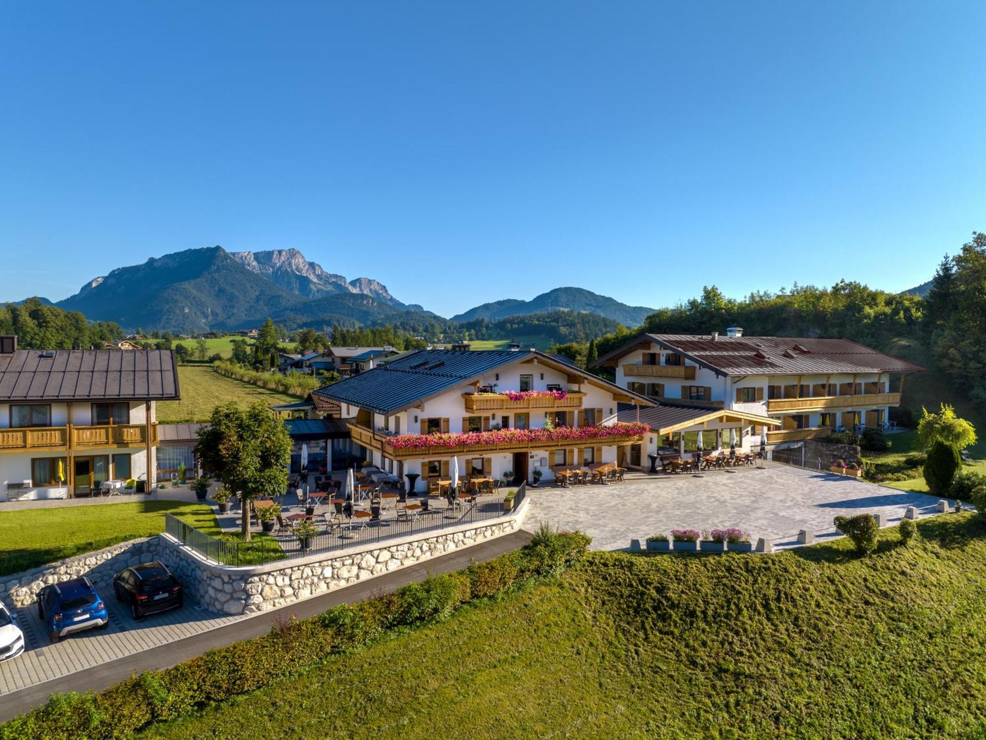Hotel Hanauerlehen - Ruhige & Zentrale Top-Lage - Mit Schwimmbad, Sauna, Parkplaetze & Cafe - Bayerischer Familienbetrieb Schoenau am Koenigsee Exterior photo