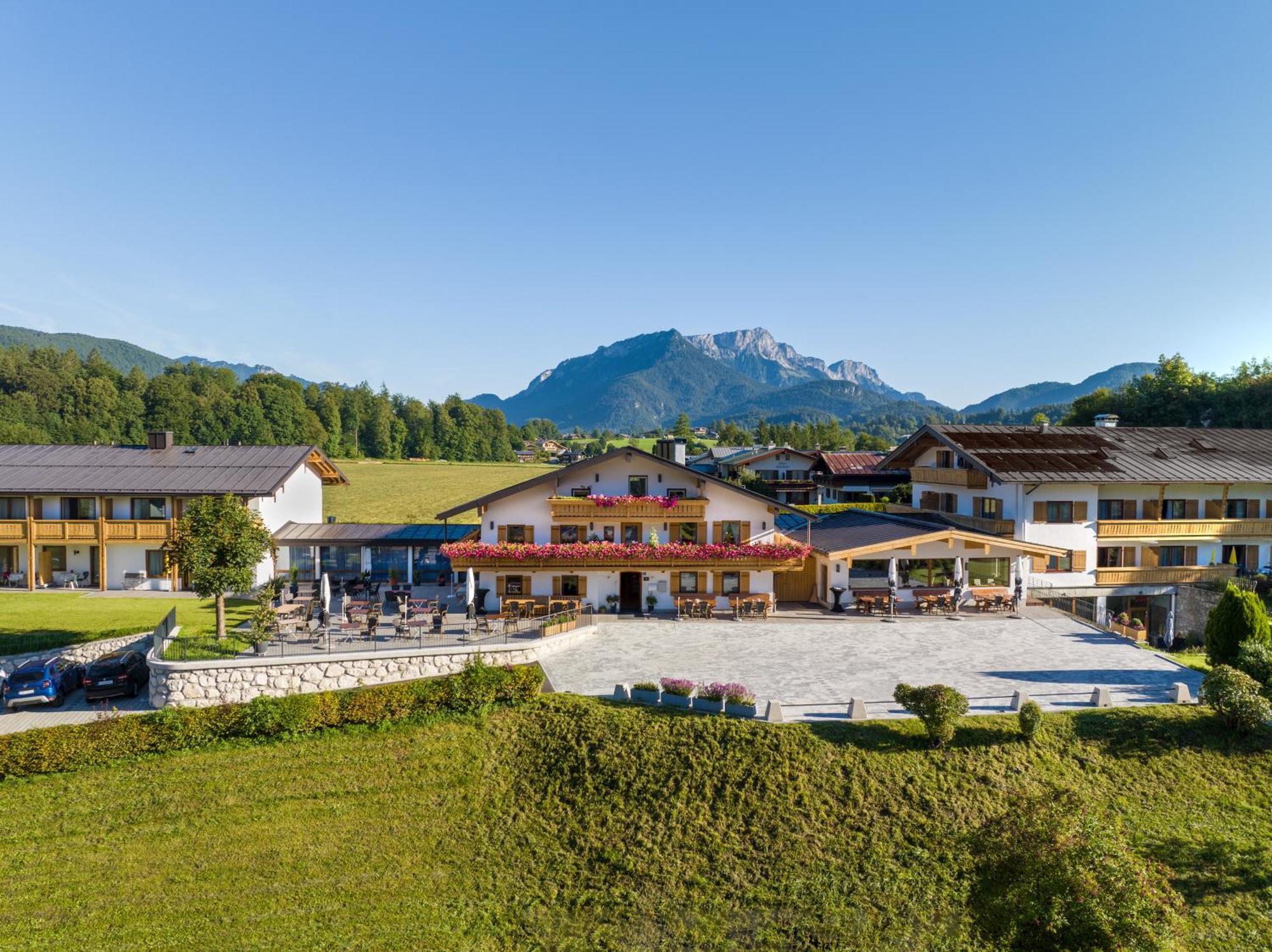 Hotel Hanauerlehen - Ruhige & Zentrale Top-Lage - Mit Schwimmbad, Sauna, Parkplaetze & Cafe - Bayerischer Familienbetrieb Schoenau am Koenigsee Exterior photo